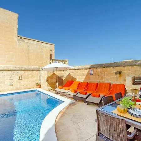 Traditional Farmhouse With Pool Xagħra
